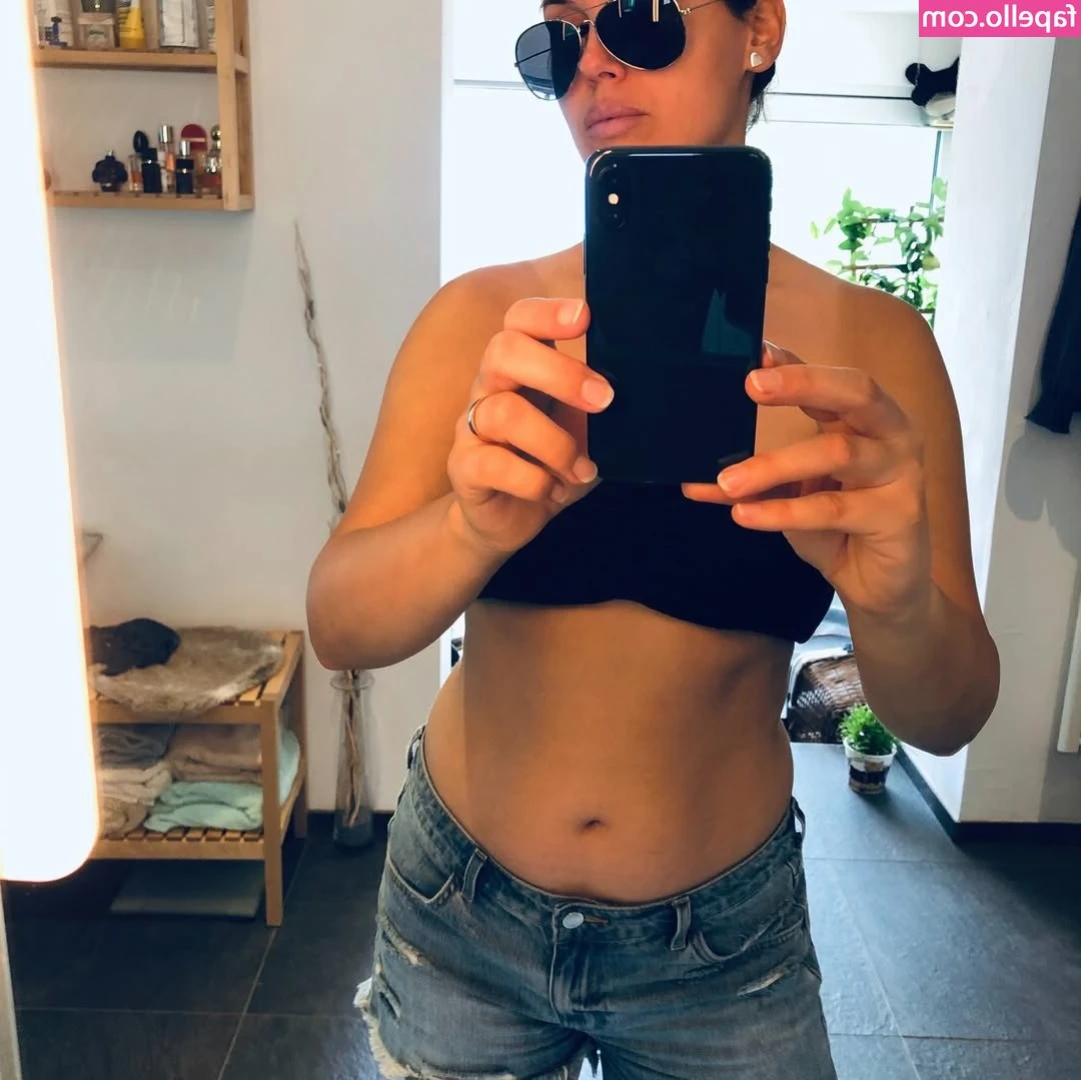 Austrian-Mature-Amateur-Lady - I headed to Palm Springs so quickly that I barely have had time to