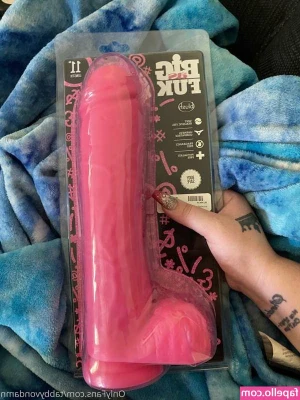 Dick Gobbler Tabby [ dick-gobbler-tabby ] - Bikini in between my tits 👅