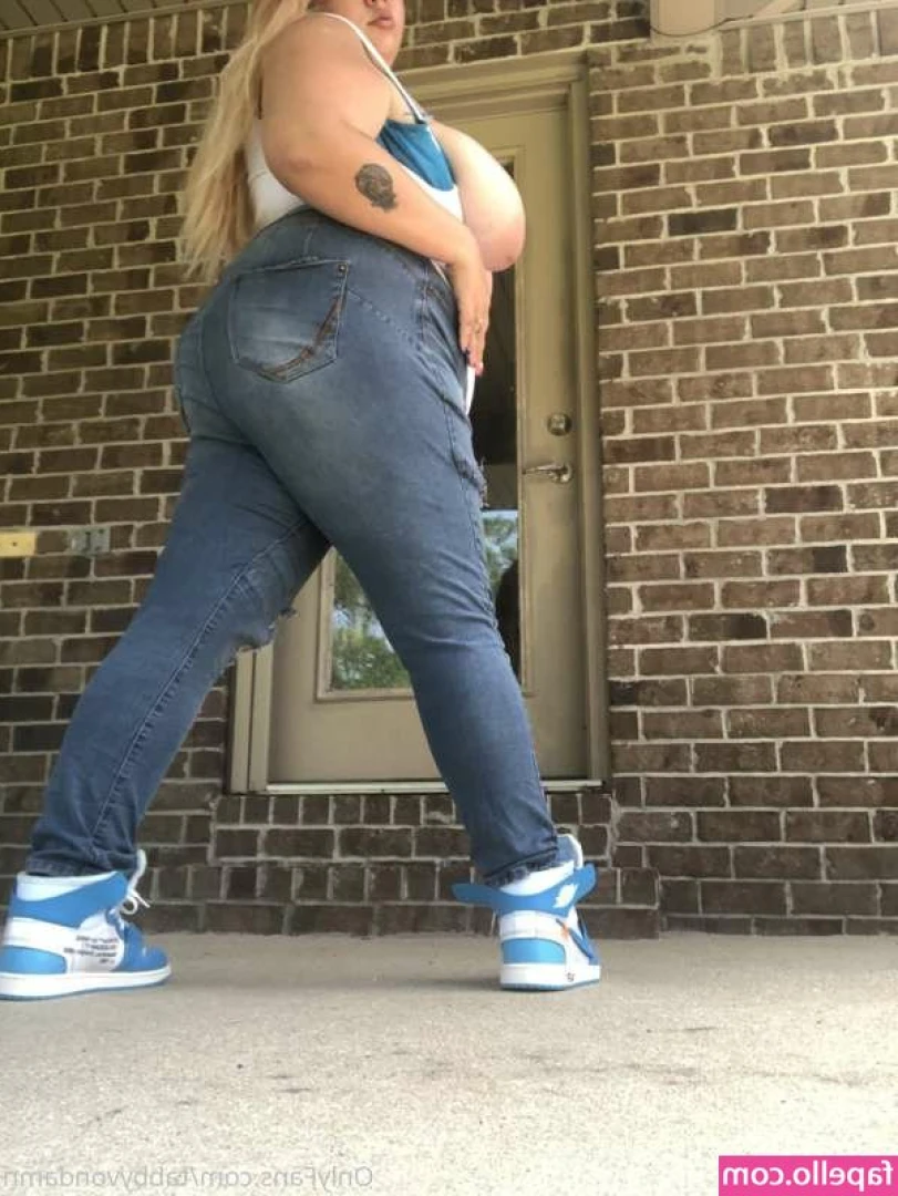 Dick Gobbler Tabby [ dick-gobbler-tabby ] - First post 😗