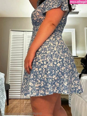 alixm00n - I would love to make your day better! Message me babe