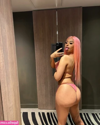26Hadjar - What's your favorite color on me? ❤️💙💜💛