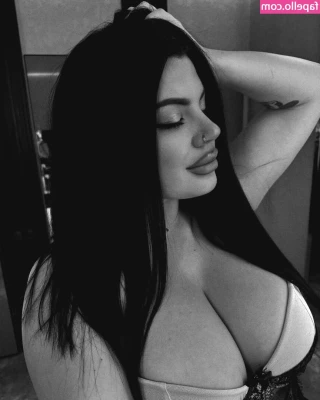 vvv.k_s [ vvv-k-s ] - Wanted to get some fresh air, so he pounded my pussy in my backyard