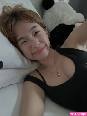 Hsimingg - Mmmm   who wants to see me cum