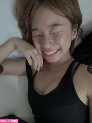 Hsimingg - Bought a fuck machine to fuck my holes with. Here’s a small preview