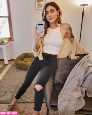 marzz - Stopped by to drop a quick load in  alessiovegaxxx   Stay tuned for