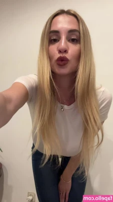 Maria Arreghini [ maria-arreghini ] - About to get into bed😛 Everyone who subscribes will receive a