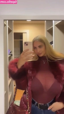 Maria Arreghini [ maria-arreghini ] - I need to get fucked in my ass so bad 😩😩