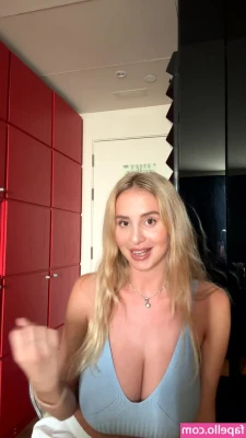 Maria Arreghini [ maria-arreghini ] - What’s under my hiking clothes, would you have guessed the red