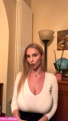 Maria Arreghini [ maria-arreghini ] - Some intimate selfies