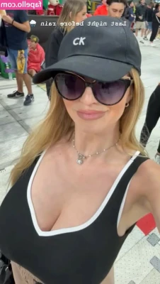 Maria Arreghini [ maria-arreghini ] - make me your phone wallpaper baby😘😍💋🔥