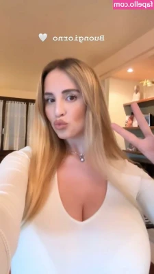 Maria Arreghini [ maria-arreghini ] - Guys do you like thicc traps or nah? 🍑
