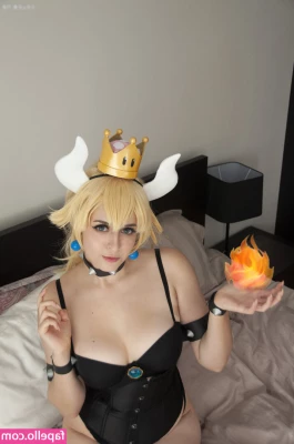 Anachuu [ anachuu-11 ] - I’ll be here all day if you want me 😏