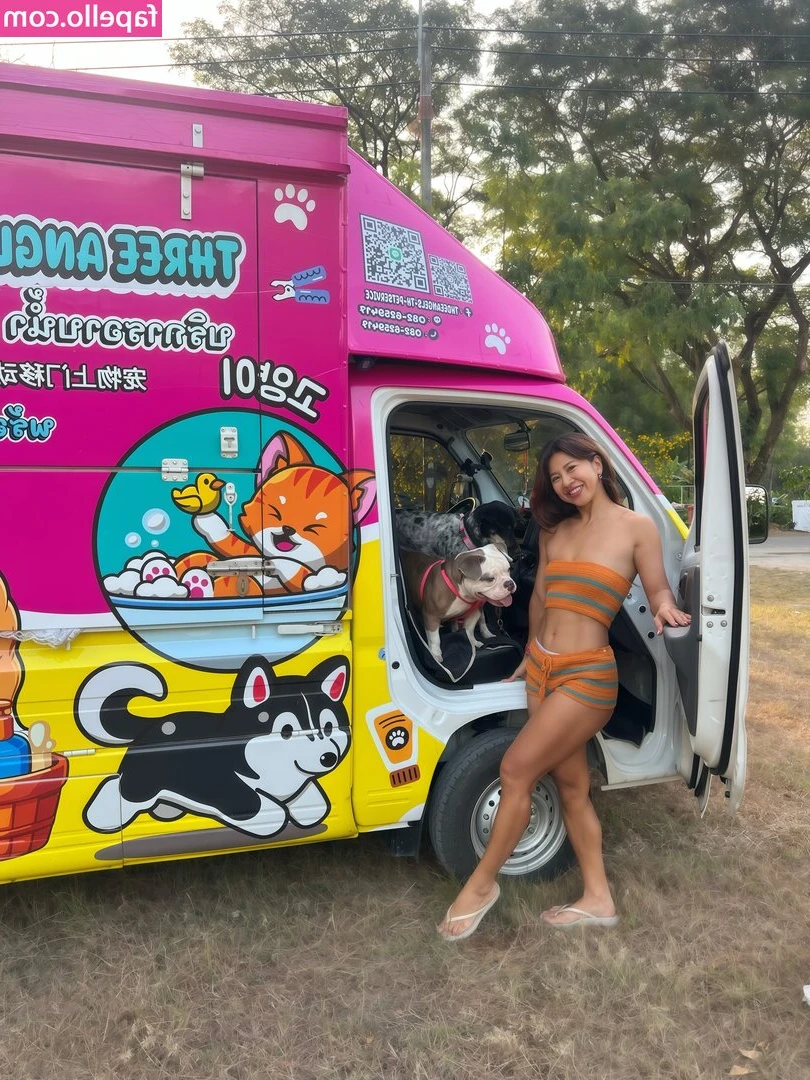 Oummy The Bootymaker [ oummy-the-bootymaker ] - Just put your thumb in me already 🥺