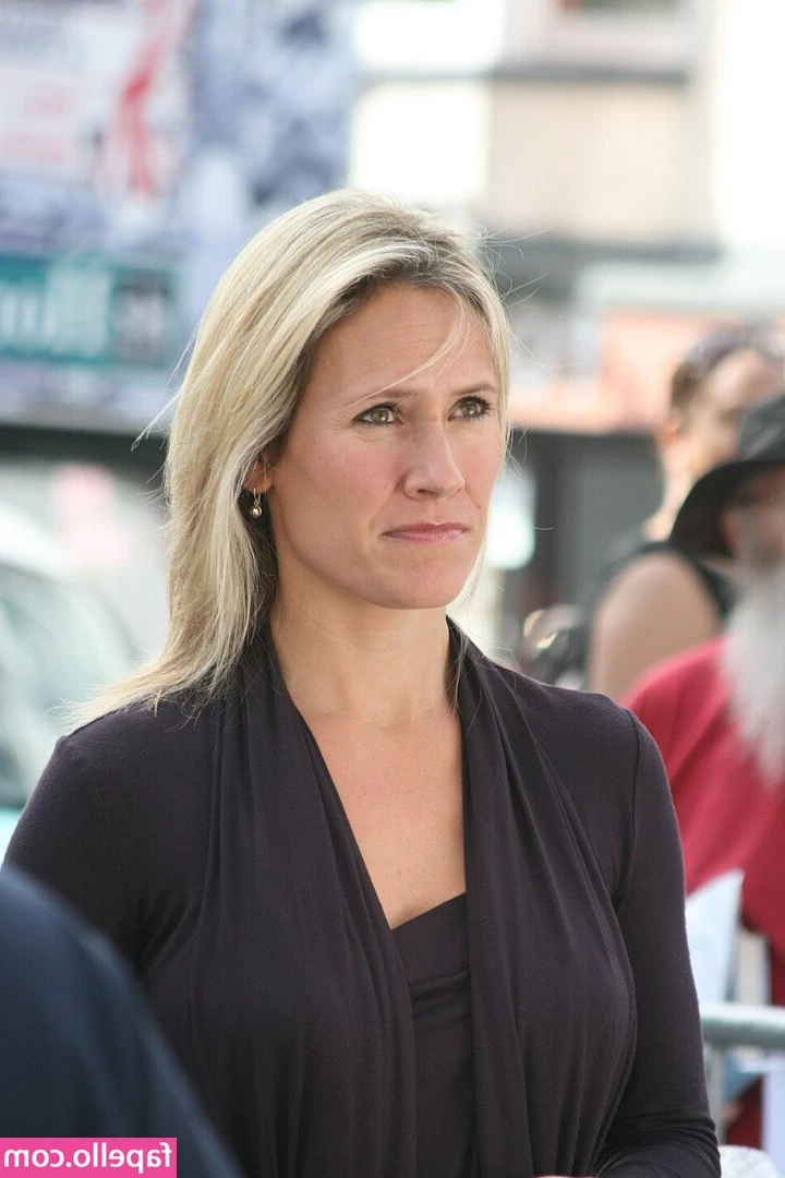 Sophie Raworth [ sophie-raworth ] - that shit was wild and kinda weird 😬 imma send another dm and let