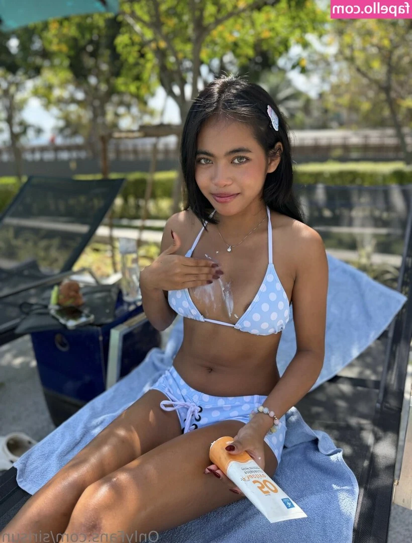 Siri Sun [ siri-sun ] - Did you know I'm pretty flexible? 😇