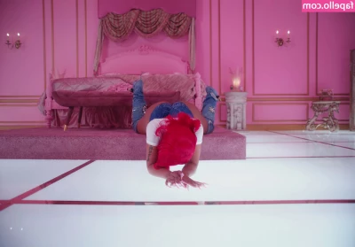 Nicki Minaj [ nicki-minaj ] - Such a slutty Milf giving her new Beau some attention.......