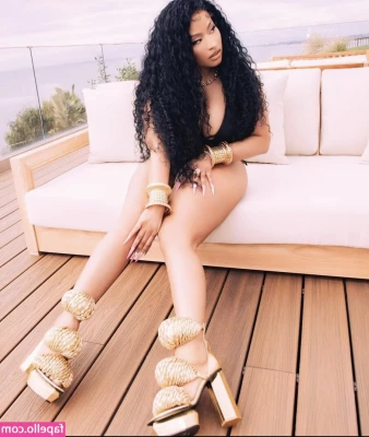 Nicki Minaj [ nicki-minaj ] - New fit good night who dis