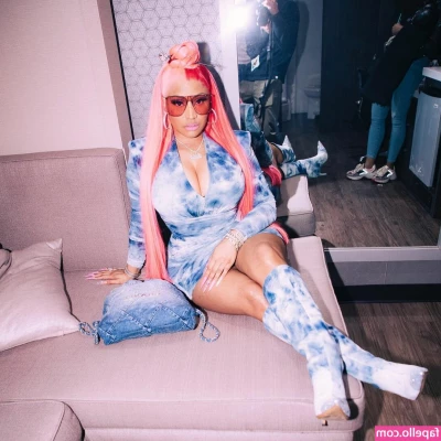 Nicki Minaj [ nicki-minaj ] - Woke up before the sun today