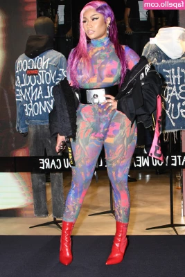 Nicki Minaj - Flaunting my cute and sexy side