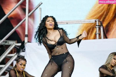 Nicki Minaj [ nicki-minaj ] - Oral fixation?