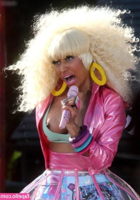 Nicki Minaj [ nicki-minaj ] - Let's make beautiful music together 😘