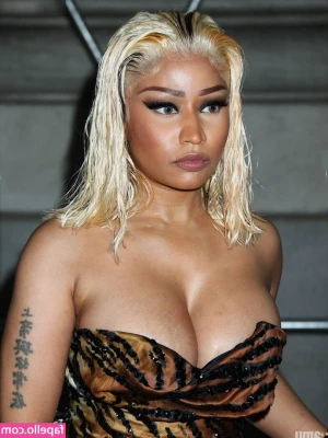 Nicki Minaj [ nicki-minaj ] - Peekaboo