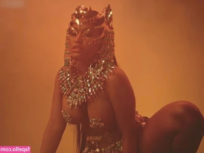 Nicki Minaj [ nicki-minaj ] - How are we feeling about red head gremlynne ? I’m kinda loving it