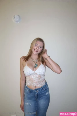 Tessaluvvs - bumble hooves on live streaming 💗