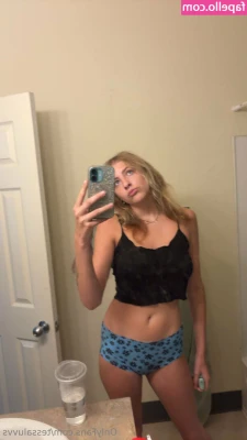 Tessaluvvs - He finished in my ass and then plugged it back up