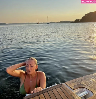serineandersen - it would really turn me on if you squeezed my tits and ass 🍑