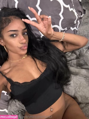 drayadominicana - Happy New Years, fans! I plan on heading into 2020 with grace,