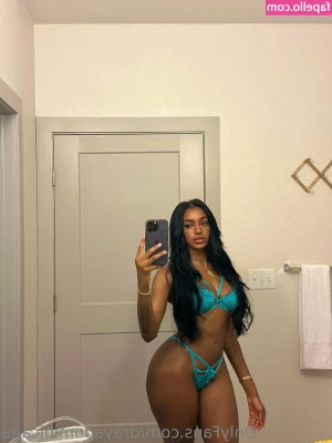 drayadominicana - I'm waiting for you, daddy. DM me now! 🔥