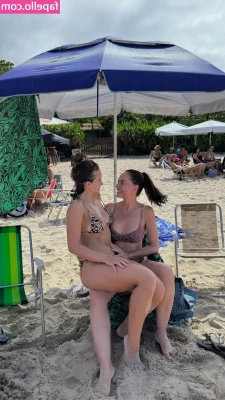 Valentina Bulc [ valentina-bulc ] - Wish I was lying next to you?🍑💖