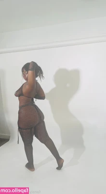 melanin.babe [ melanin-babe ] - Don’t get in too much trouble this thirsty thursday 💦 I WANT YOU