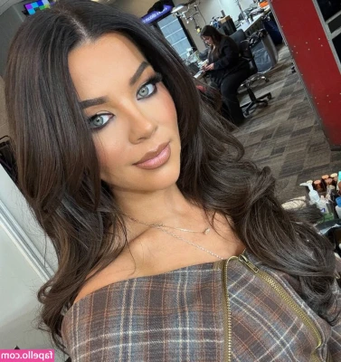 Jackie Redmond [ jackie-redmond ] - Up a little further? 🙈