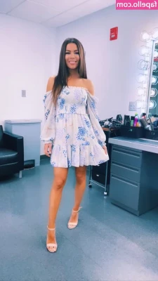 Jackie Redmond [ jackie-redmond ] - Do you guys approve todays outfit?