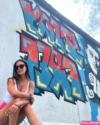 Jackie Redmond [ jackie-redmond ] - You eat what I give you