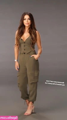 Jackie Redmond [ jackie-redmond ] - It s Easter Friday   Got a new Easter Bunny suit arriving today  