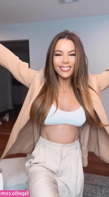 Jackie Redmond [ jackie-redmond ] - Remember the collab house from last summer? 😍💦 It was so fun