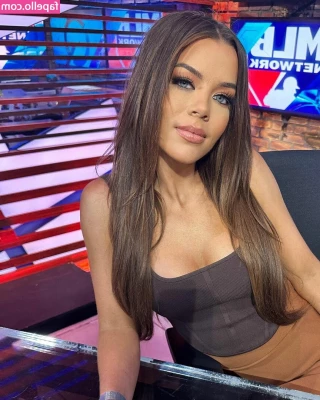 Jackie Redmond [ jackie-redmond ] - Who wants to taste it