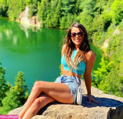 Jackie Redmond [ jackie-redmond ] - Summer is coming soon and I want to go on an unforgettable trip✈️