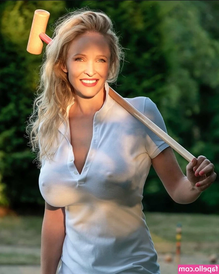 Lucie Robinson [ lucie-robinson ] - Who's up for a topless pool party with me. Party of two xoxo