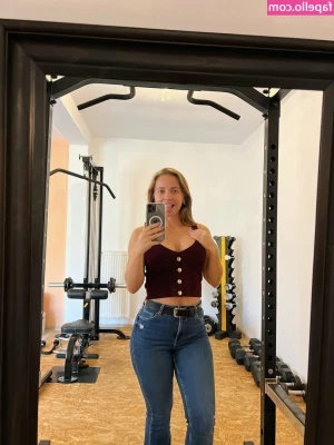 Olteancaludi - Team Ass or Team Boobs? 😏😜