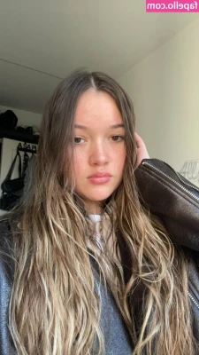 paulineonlinee - I'm feeling better guys  I'll be posting some new stuff later 💖