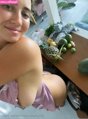 Ondine Mirosch [ ondine-mirosch-1 ] - Tutta nuda come piace a voi🐷🔞