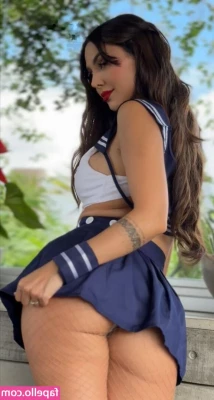 Nyvi Estephan [ nyvi-estephan-1 ] - What’re you upto right now? 😈