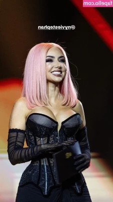 Nyvi Estephan [ nyvi-estephan-1 ] - Standing pretty 🥰