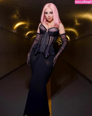 Nyvi Estephan [ nyvi-estephan-1 ] - Finally  all the Black Friday chaos and endless discounts are over 