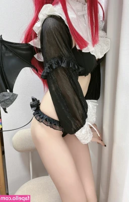 tokio0131 - This fur coat makes me feel like an even badder bitch