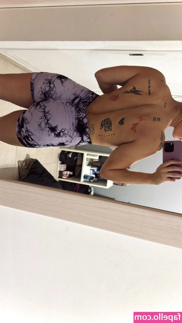Lari Trezzini [ lari-trezzini ] - September 2019 Pool Table shoot with TheFreakiAm